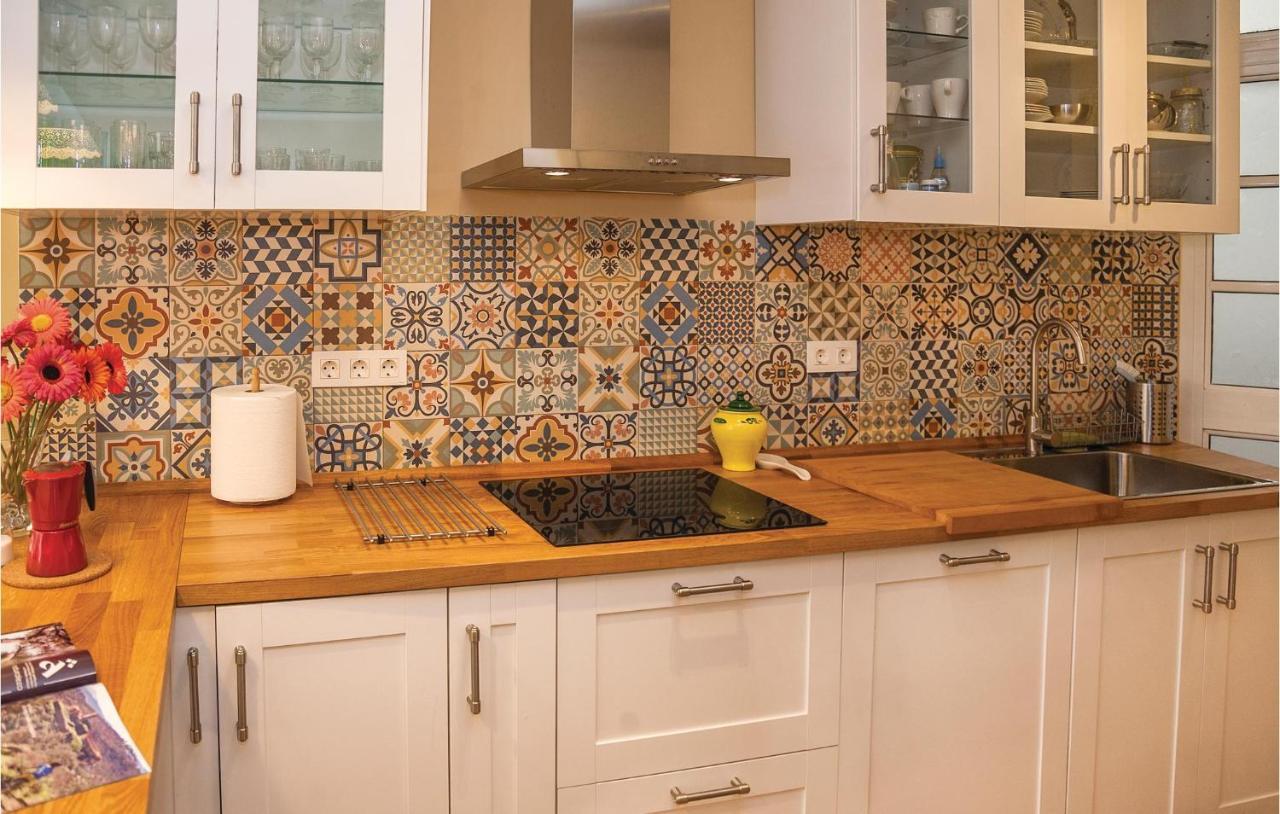 Amazing In With Kitchen Appartement